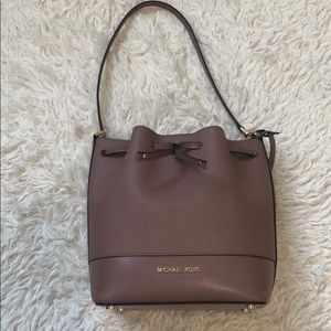 Michael Kors Bucket bag